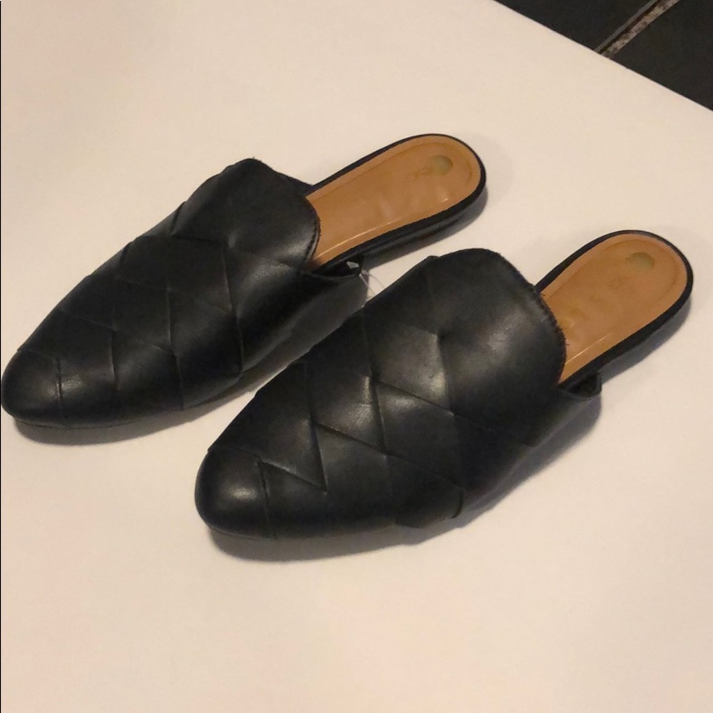 NWT big Buddha slide on mule